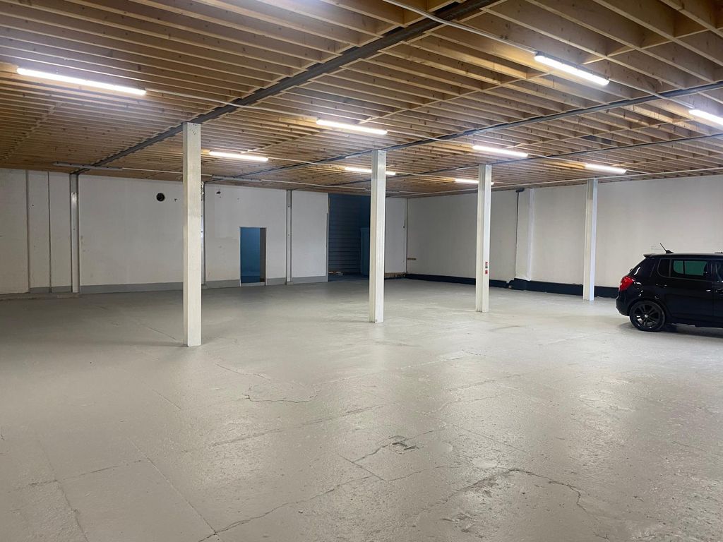 Property photo 2 of 3