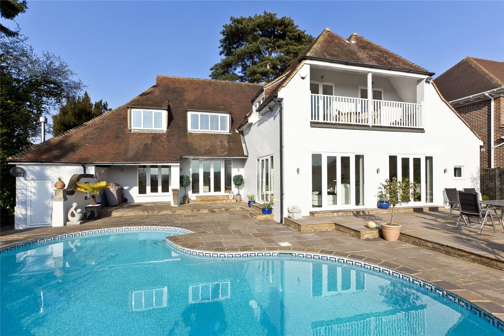 Property photo 1 of 16 Picture No. 15