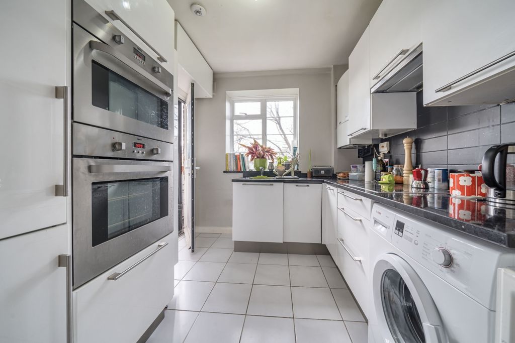 Property photo 2 of 7 963601 (4)