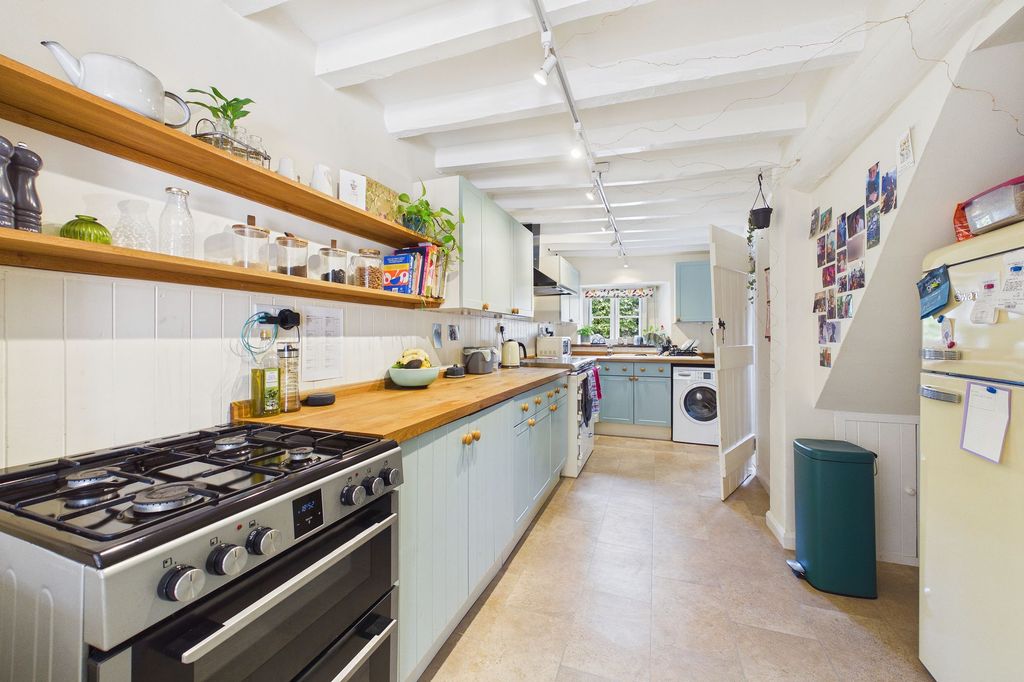 Property photo 2 of 24
