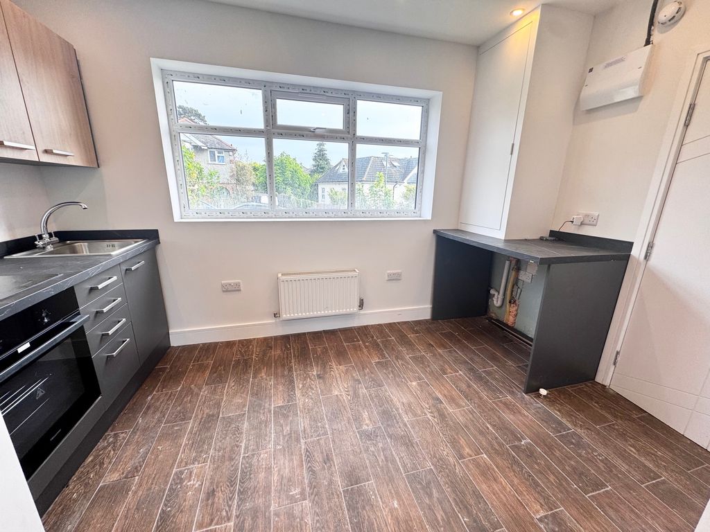 Property photo 1 of 13 Image