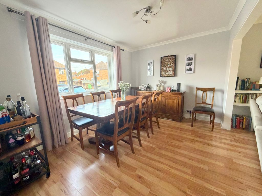 Property photo 3 of 18 Img_4860.Jpg