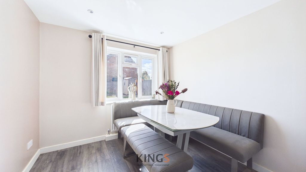 Property photo 3 of 12 Dining Room