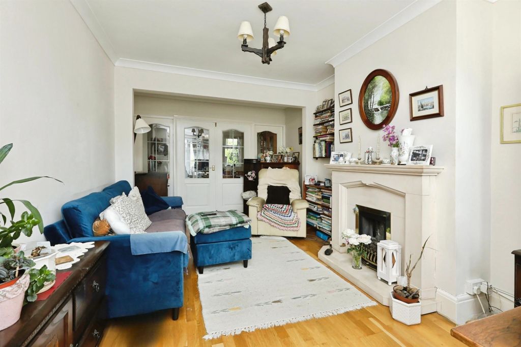 Property photo 3 of 14