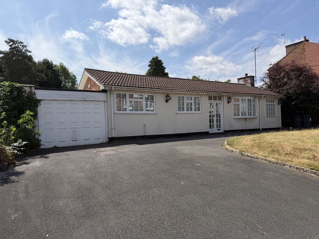 Property photo 1 of 13 Spacious Detached Three-Bedroom Bungalow | Conservatory | Garage | Driveway Parking | Large Gardens | Selly Park
