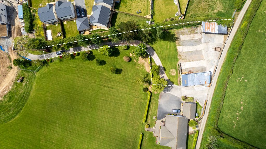 Property photo 2 of 20 Picture No. 09