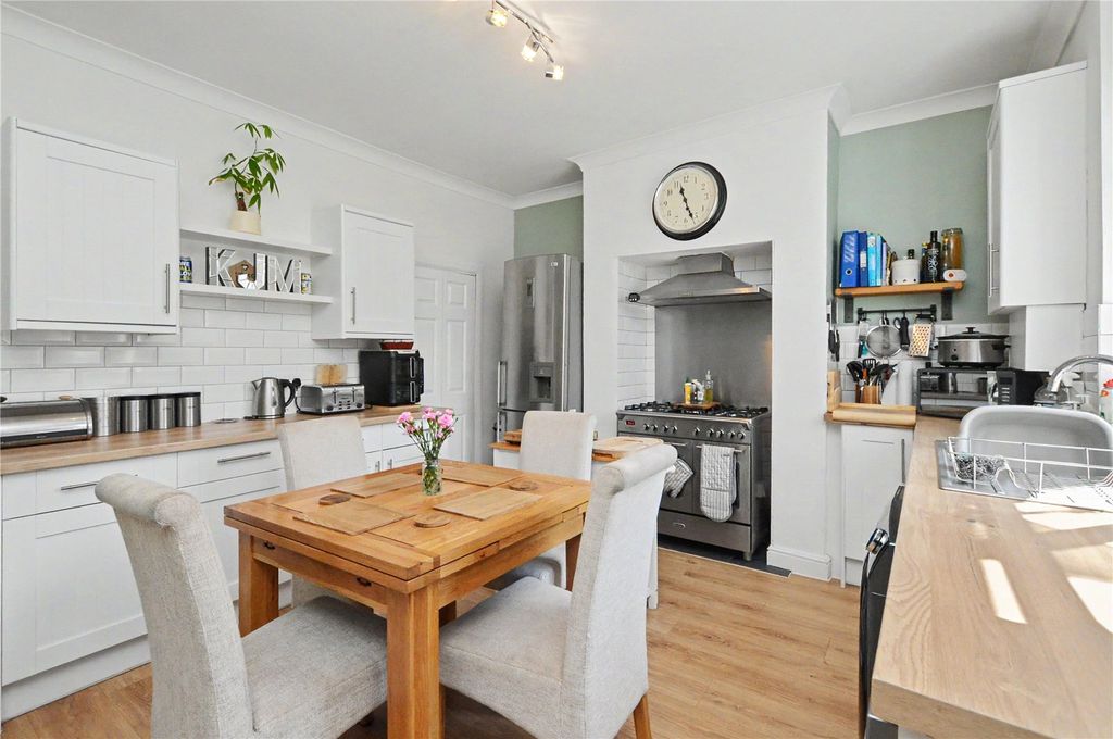 Property photo 3 of 13 Picture No. 14