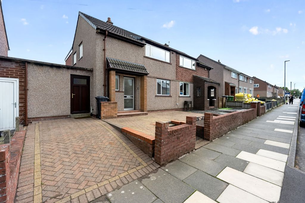 Property photo 1 of 15 External