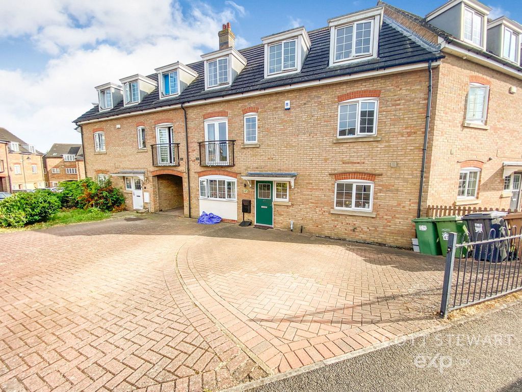 Property photo 1 of 12