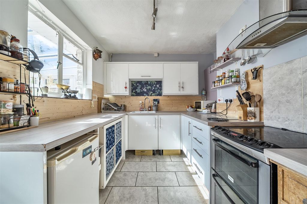 Property photo 3 of 24 1357534-22-68d157E7B57E1.Jpg