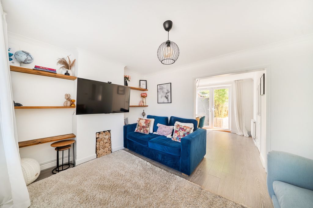 Property photo 3 of 14 1503933-14-6A7F219755156
