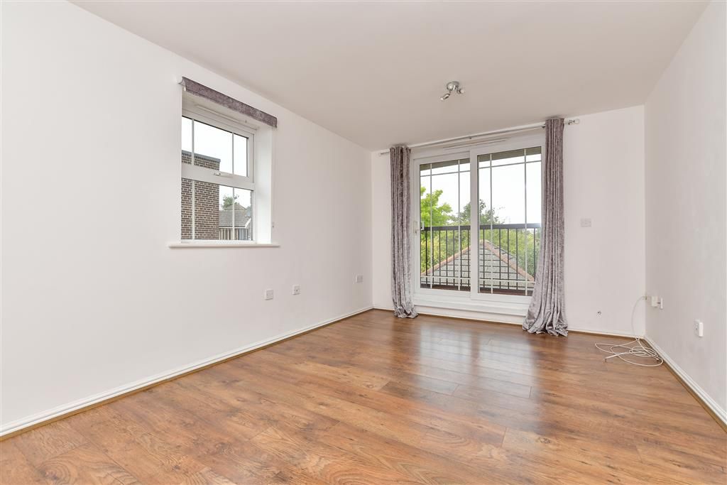 Property photo 3 of 9 Living Room