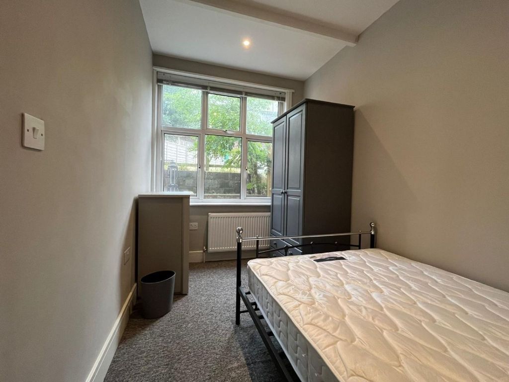 Property photo 3 of 10 4629252