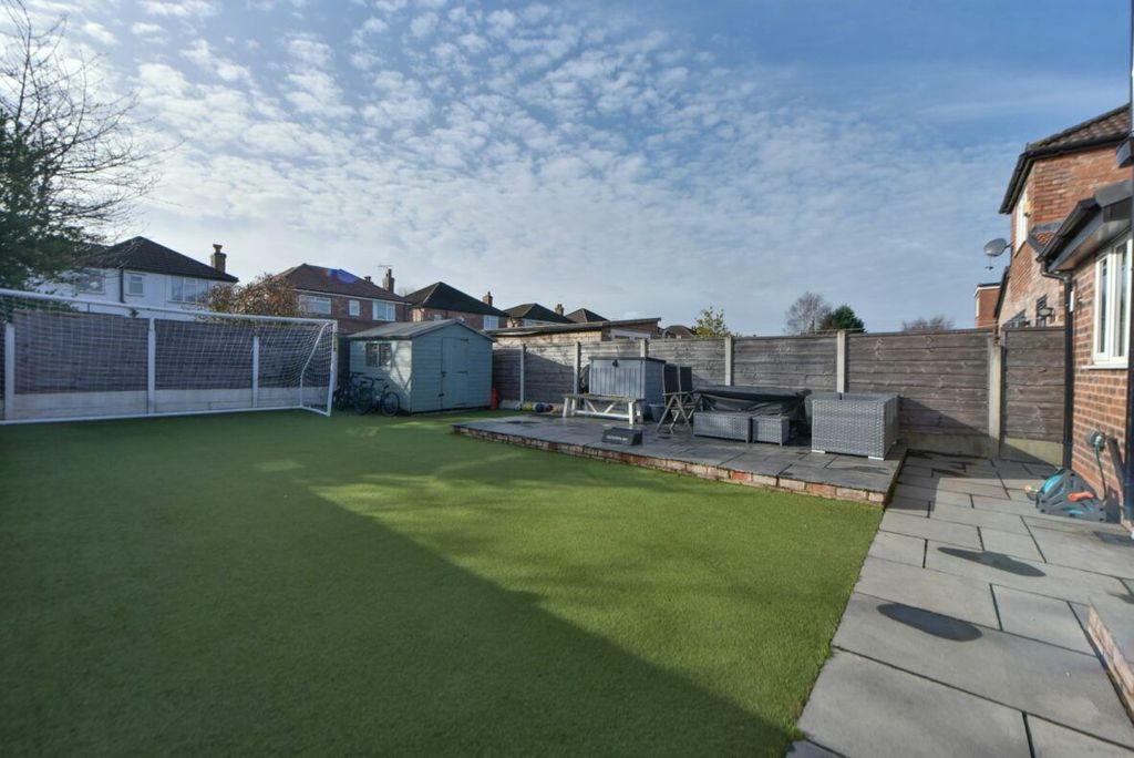 Property photo 3 of 24