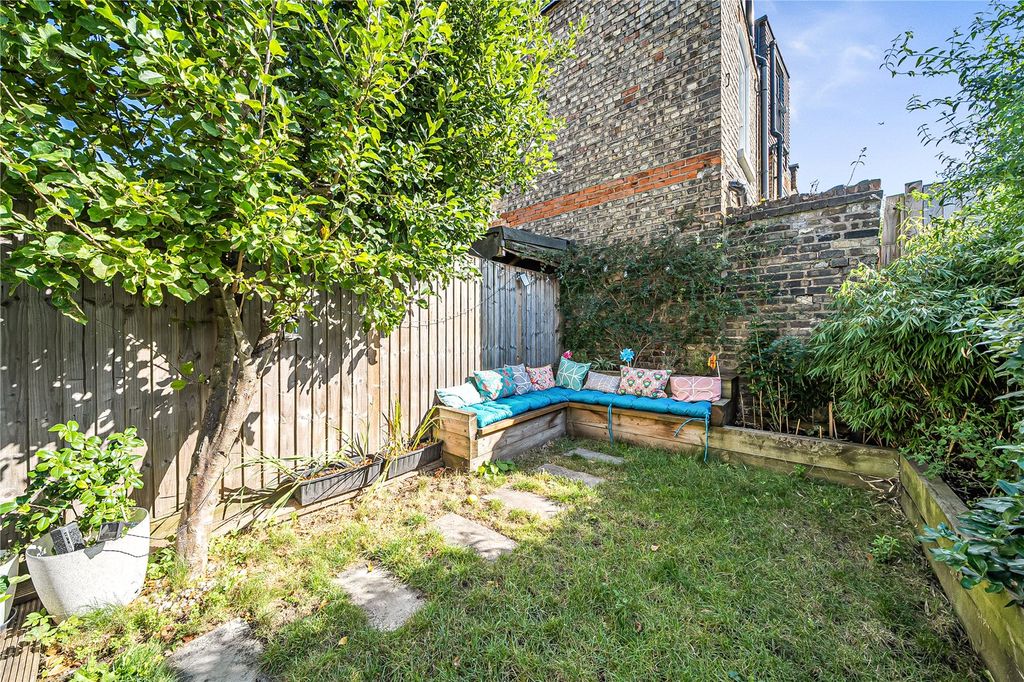 Property photo 2 of 24 Picture No. 10