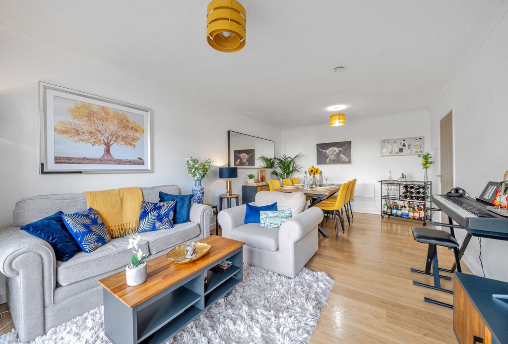 Property photo 3 of 9 1341118-7-68Ad7dc...
