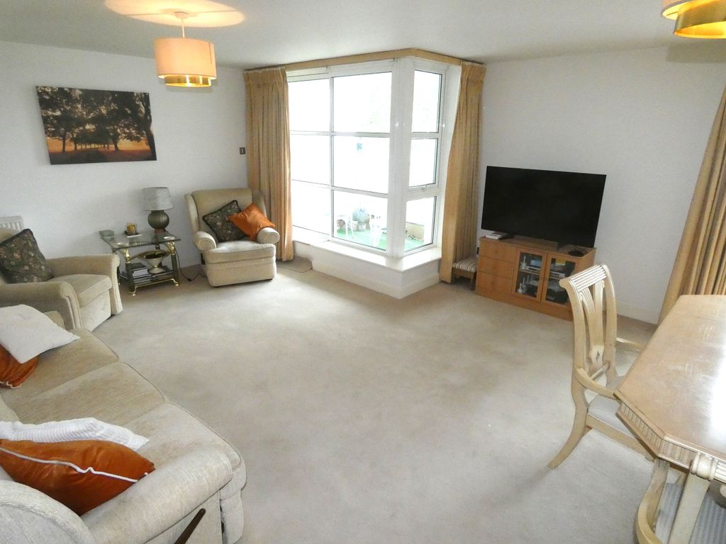 Property photo 2 of 24