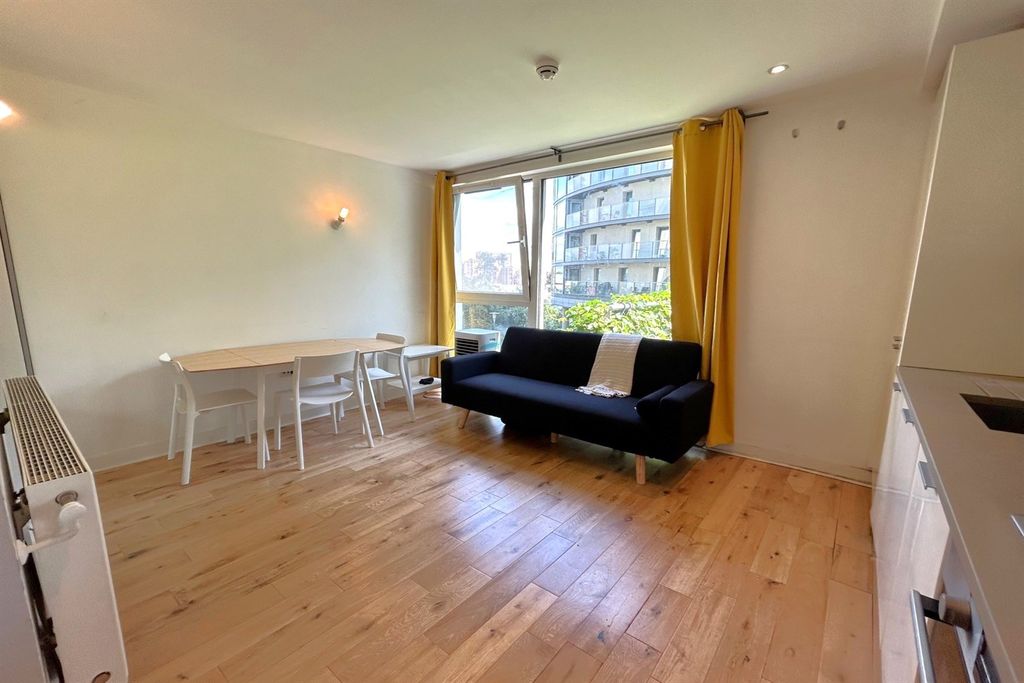 Property photo 1 of 13 (Main)