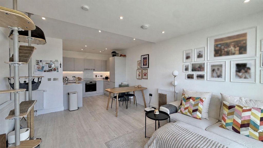 Property photo 2 of 11 Flat For Sale At Norah Smyth, E16 By Barrain Londo