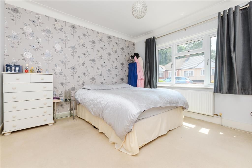 Property photo 3 of 10 Bedroom 1