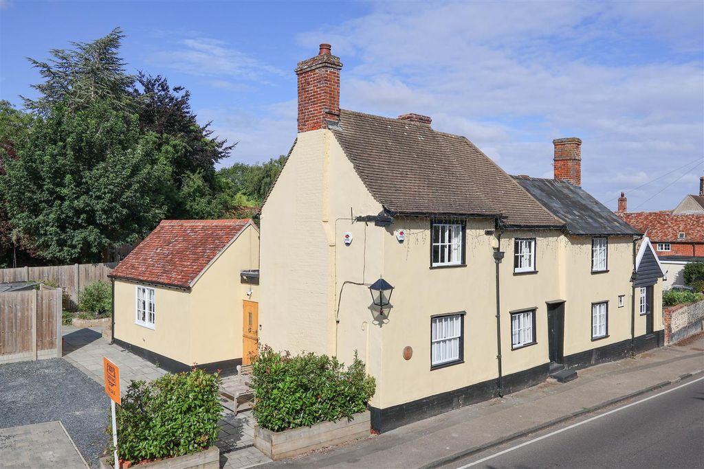 Property photo 1 of 28