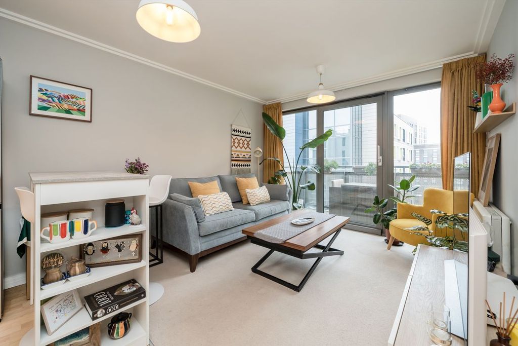 Property photo 3 of 6