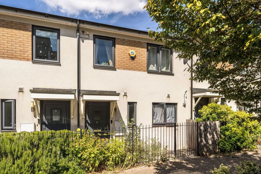 Property photo 1 of 6