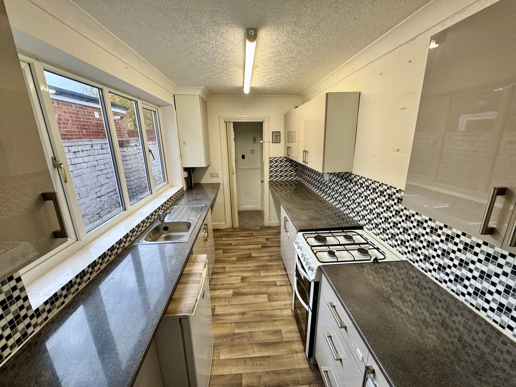 Property photo 2 of 11 Image