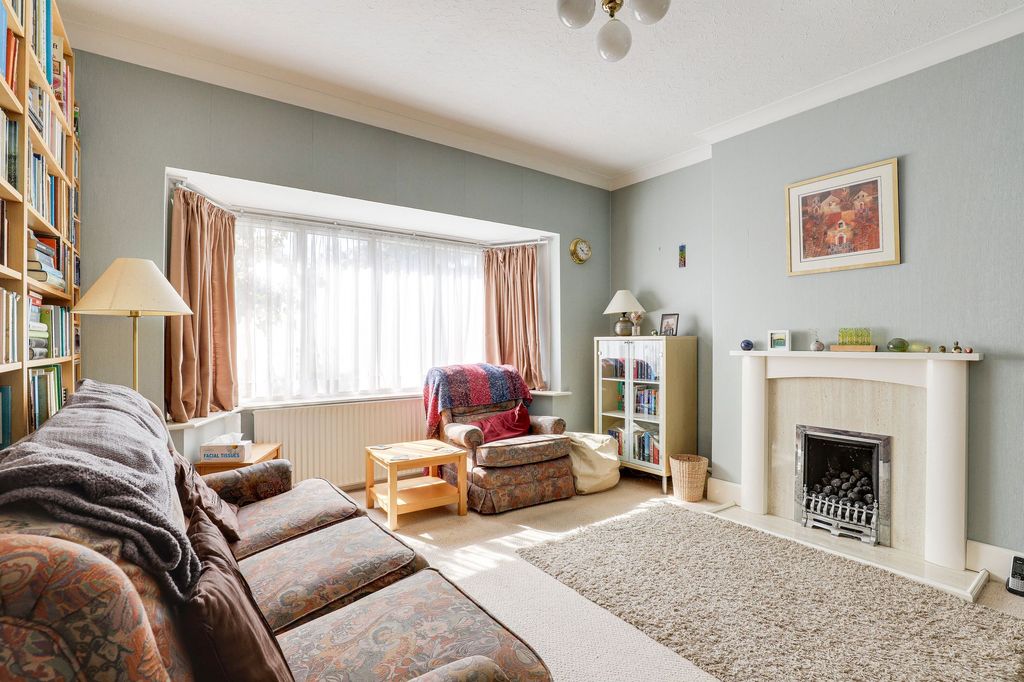 Property photo 2 of 23