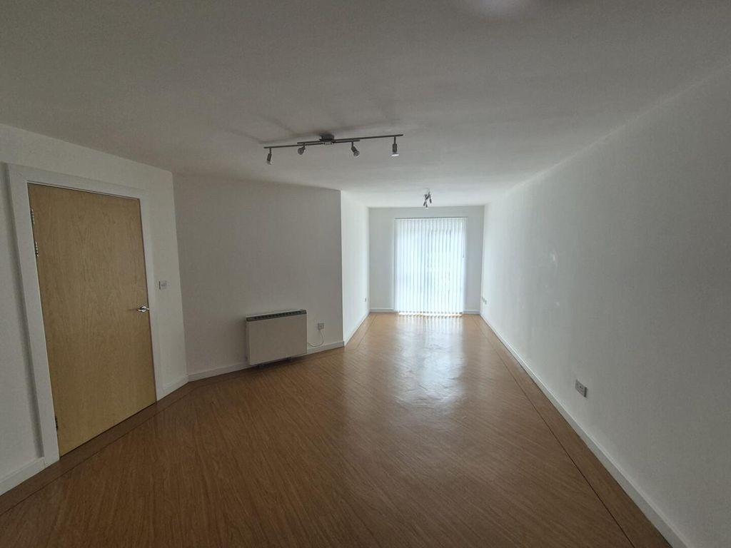 Property photo 3 of 7 Living Room