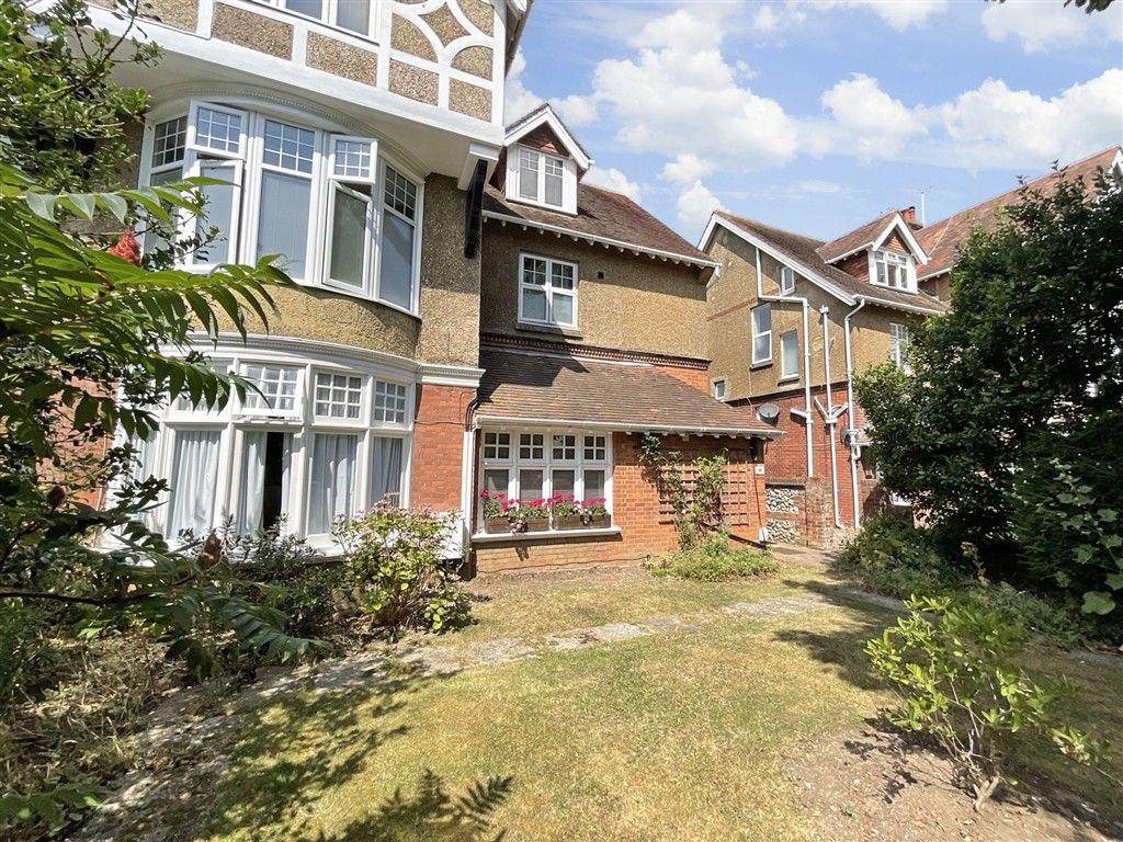 3 bed flat for saleNorfolk Road, Littlehampton, West Sussex BN17