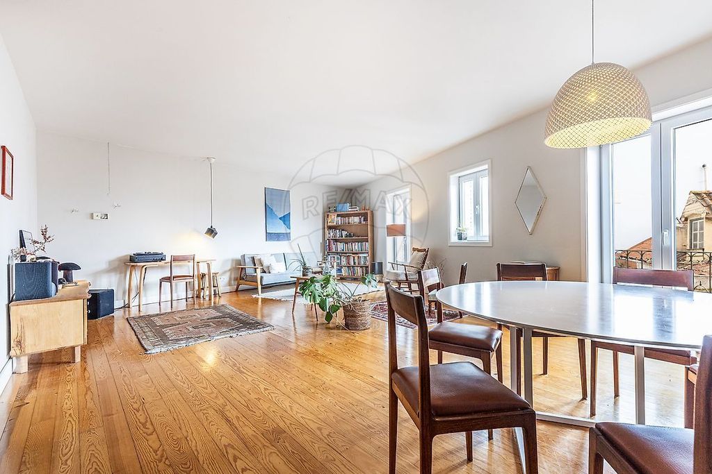 Property photo 3 of 35