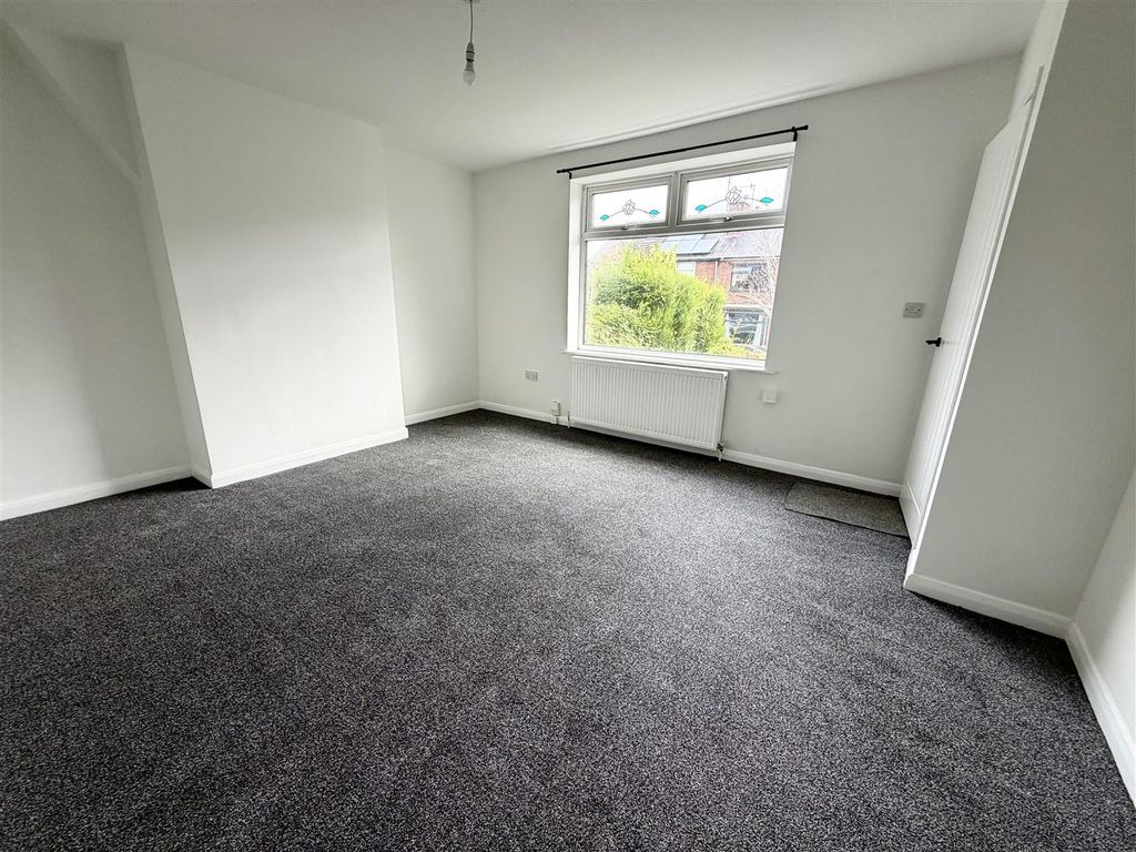 Property photo 2 of 11 Tempimagec0Aamy.Jpg