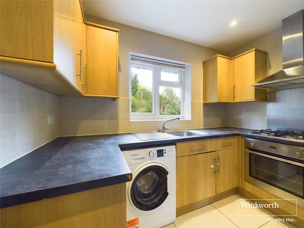 Property photo 1 of 8 Kitchen