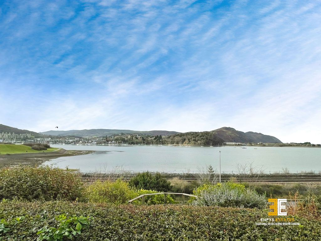 Property photo 2 of 29