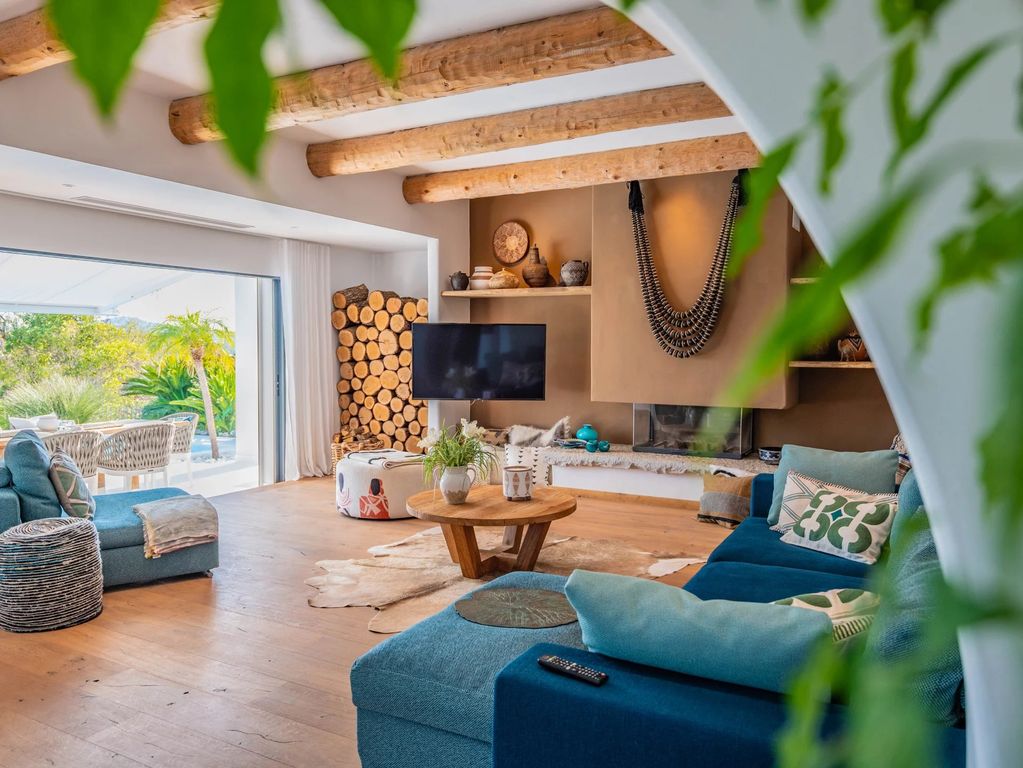 Property photo 3 of 19