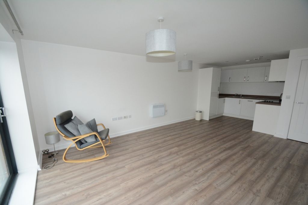 Property photo 3 of 12 Lounge