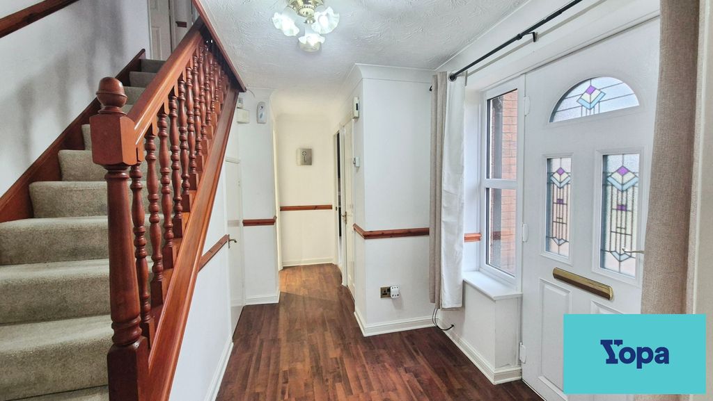 Property photo 2 of 28 Ad02249d-1000093354