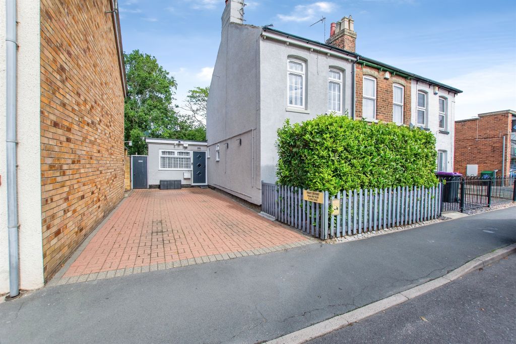 Property photo 1 of 18