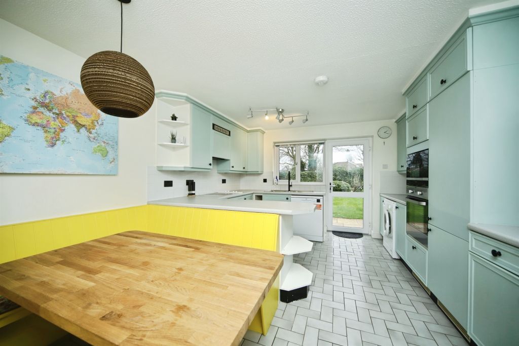 Property photo 3 of 23