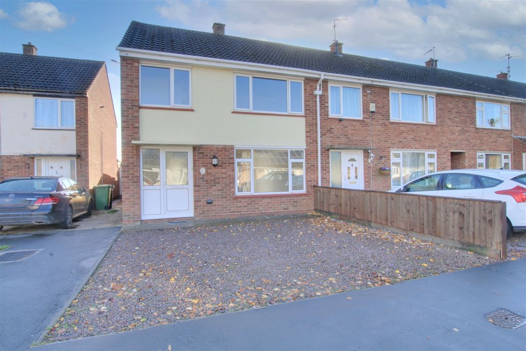 Property photo 2 of 9