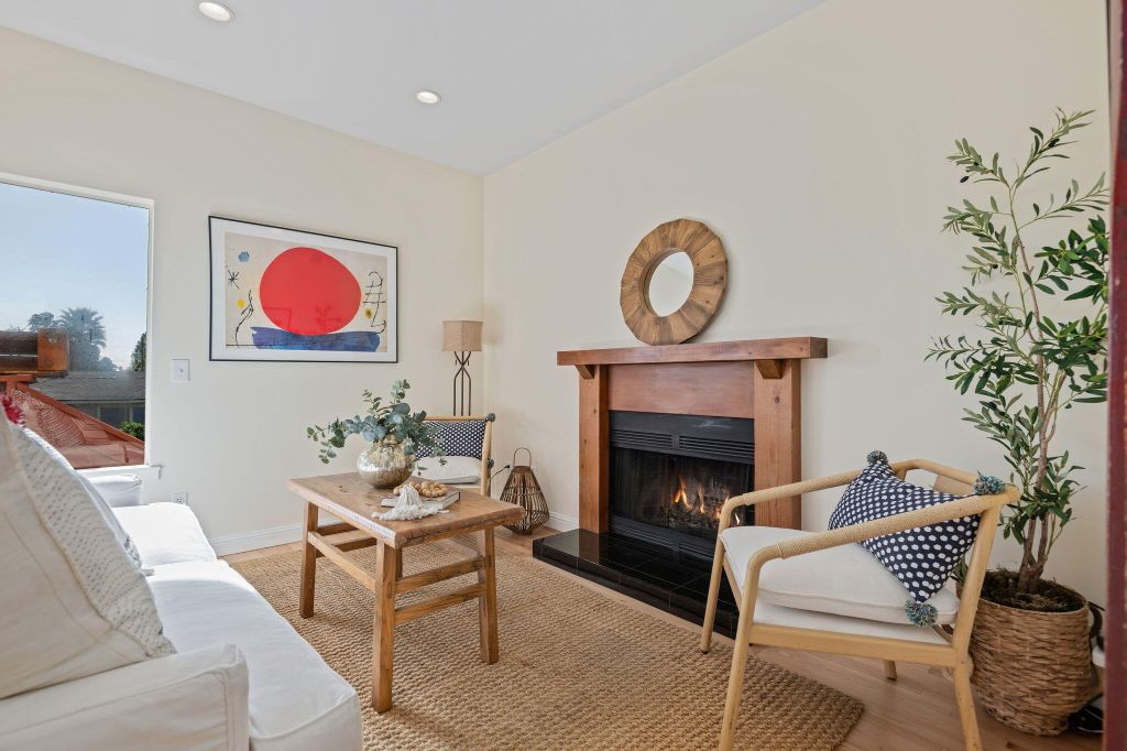 Property photo 3 of 10 <Alttext/>