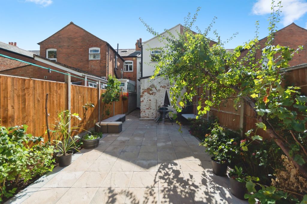 Property photo 3 of 17