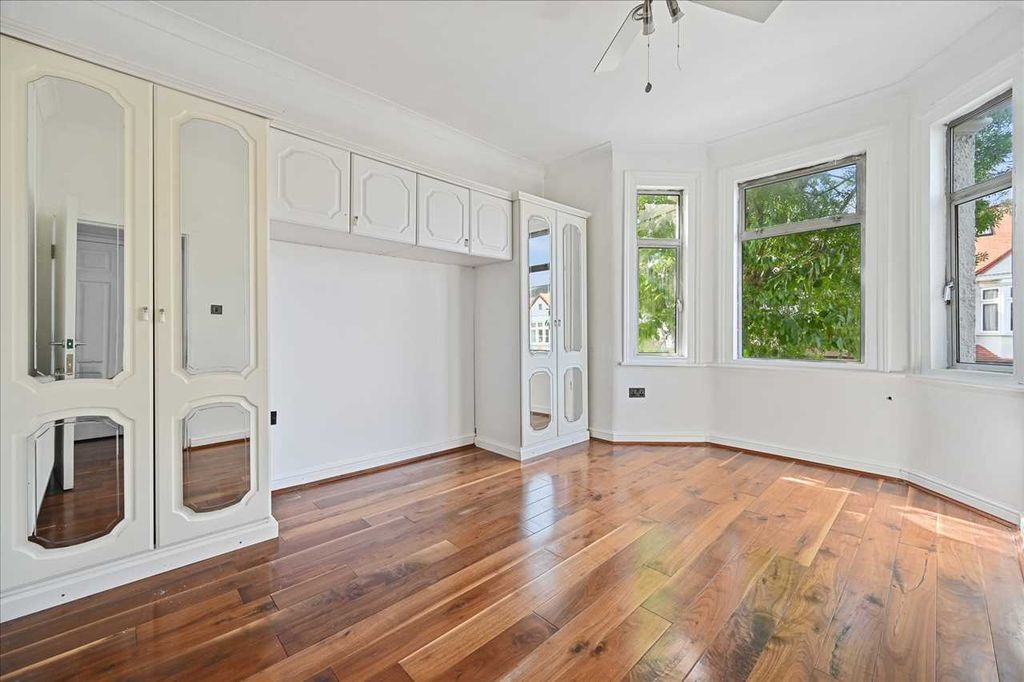 Property photo 1 of 8 Main Picture