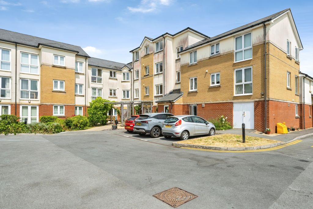 Property photo 1 of 13