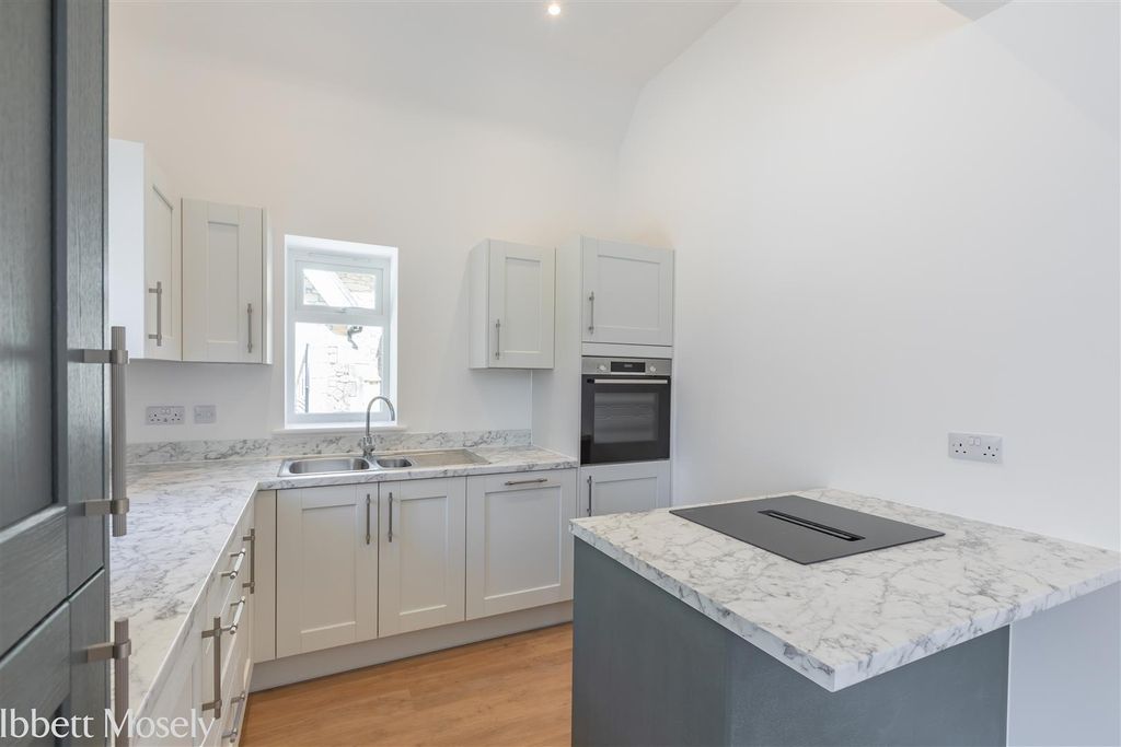 Property photo 3 of 13 22 Kitchen.Jpg