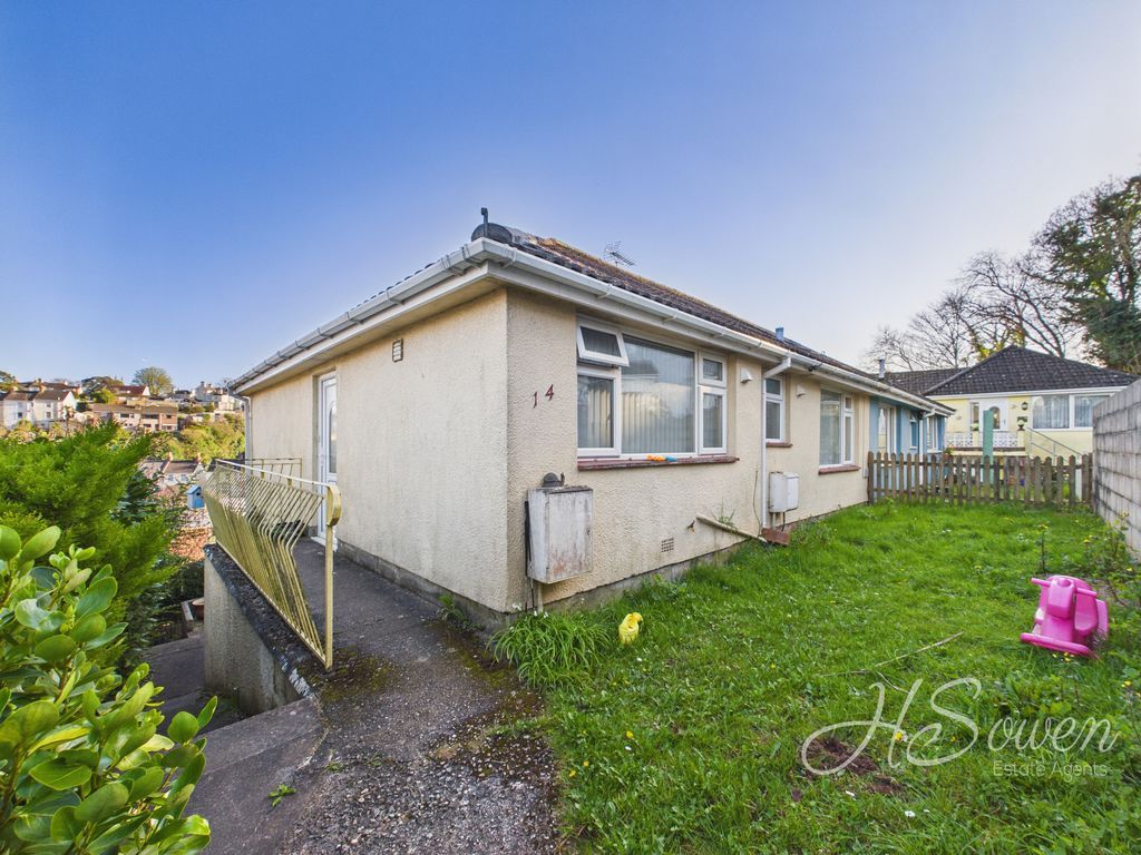 Property photo 1 of 9 Photo 8