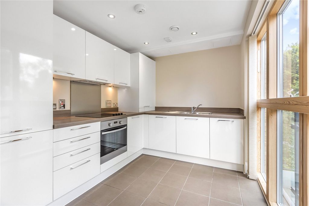 Property photo 3 of 8 Kitchen