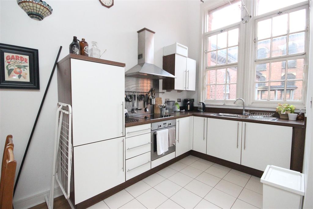 Property photo 3 of 8 Kitchen.Jpg
