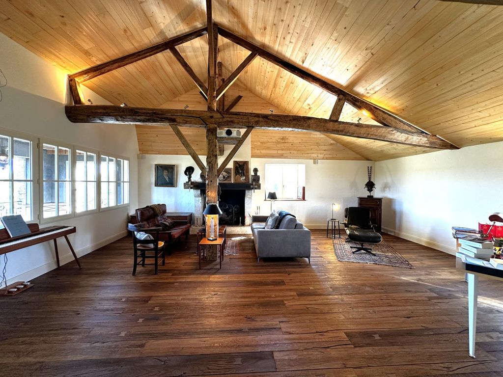 Property photo 3 of 29